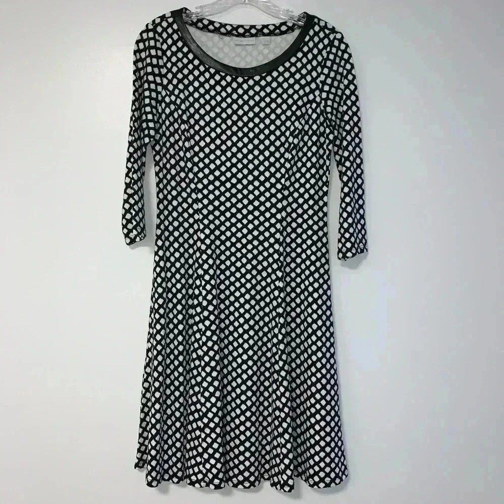 New York & Company Lattice Print​​